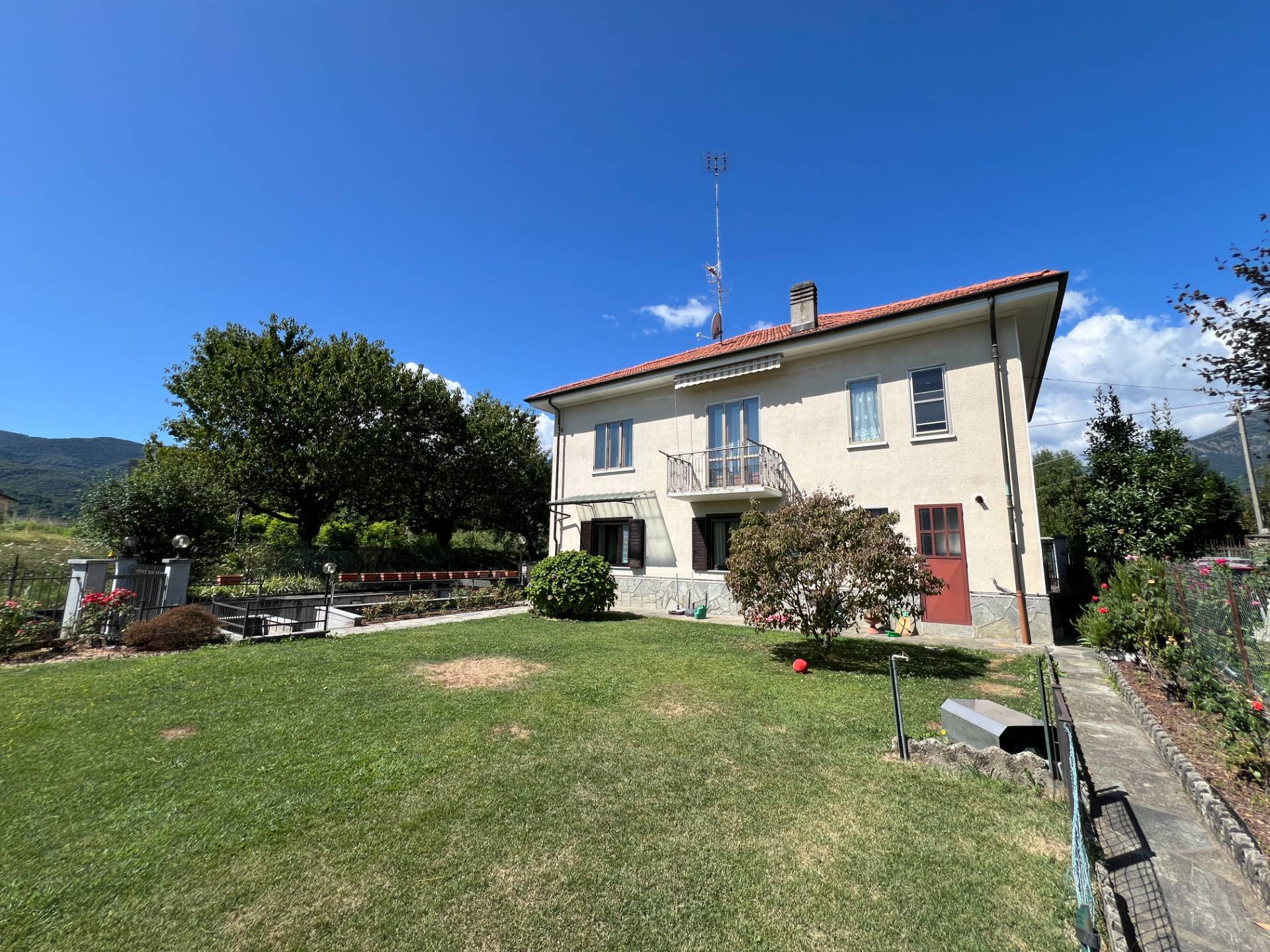 Villa in vendita a Luserna San Giovanni