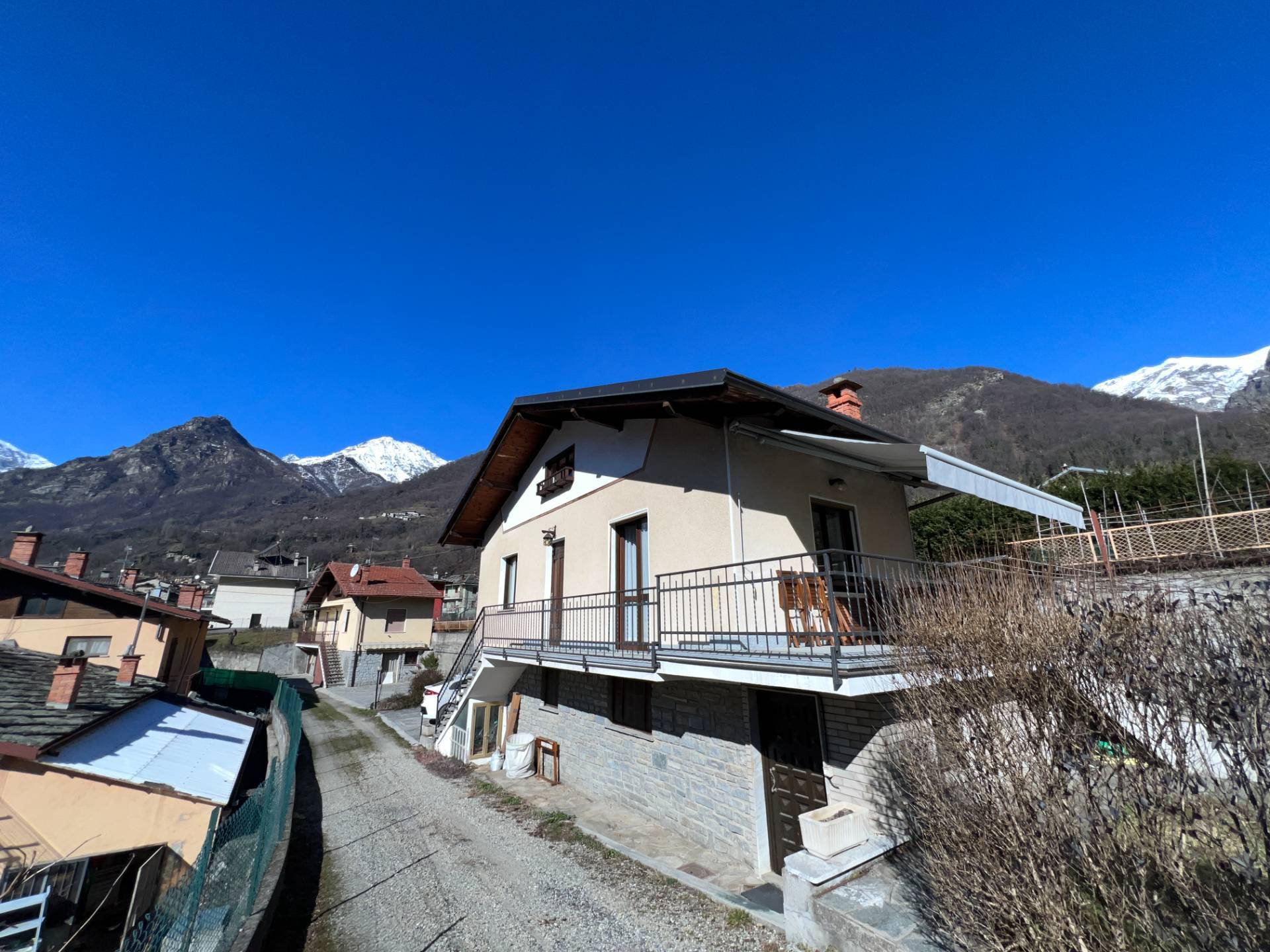 Casa singola in affitto a Bobbio Pellice
