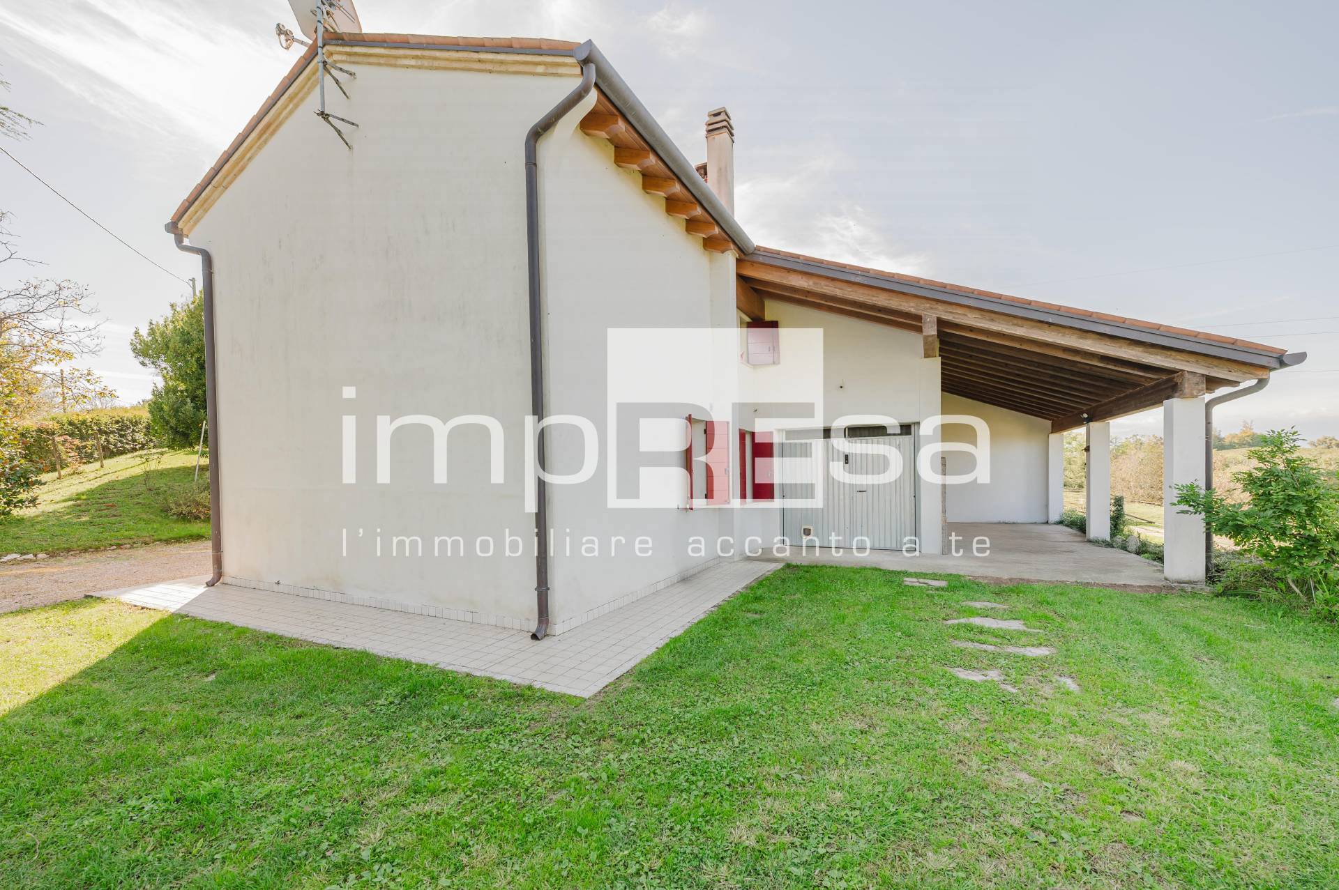 Abbinata/Bifamiliare in vendita a Nervesa della Battaglia, Santa Croce