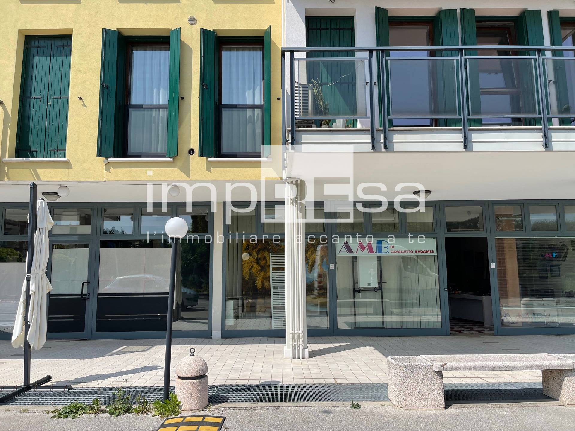 Locale commerciale in vendita a Villorba, Chiesa Vecchia