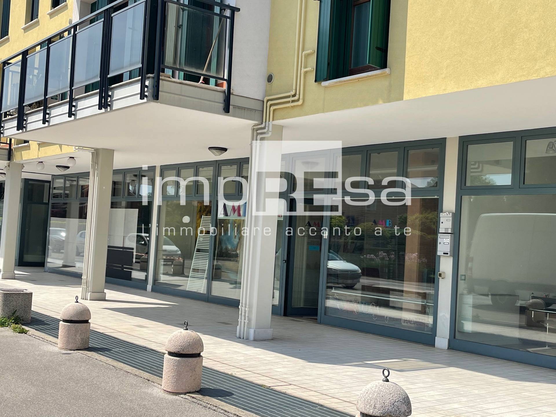 Locale commerciale in vendita a Villorba, Chiesa Vecchia