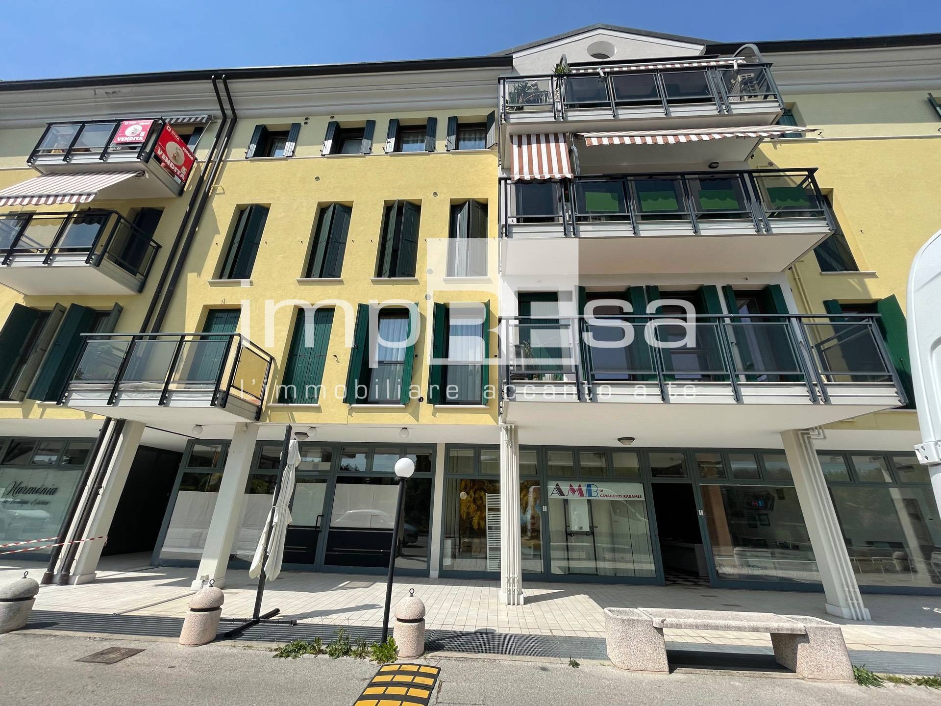 Locale commerciale in vendita a Villorba, Chiesa Vecchia