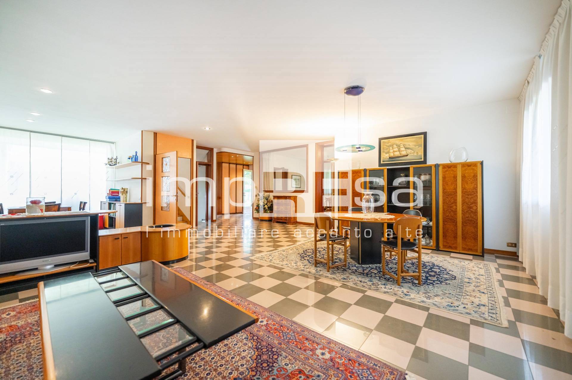 Casa indipendente in vendita a Spresiano, Centro