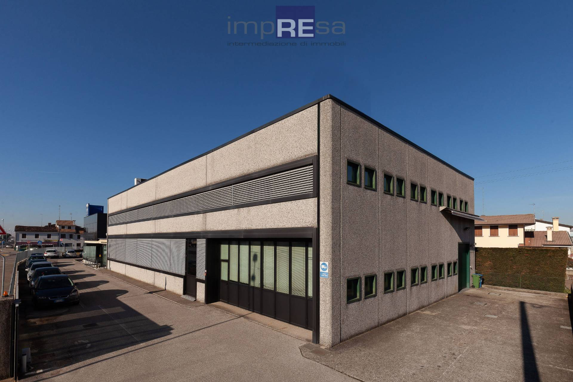 Locale commerciale in vendita a Villorba, Castrette