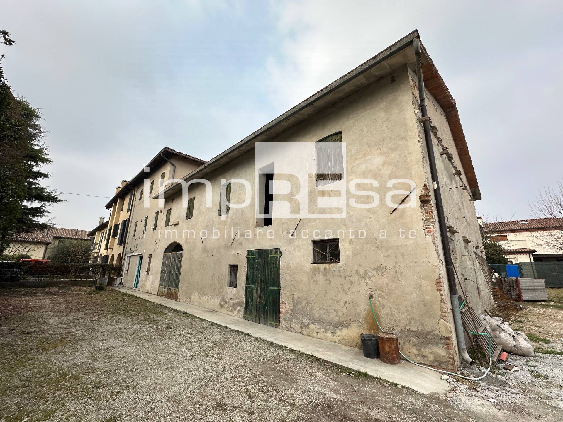 Rustico/Casale in vendita a Spresiano, Visnadello