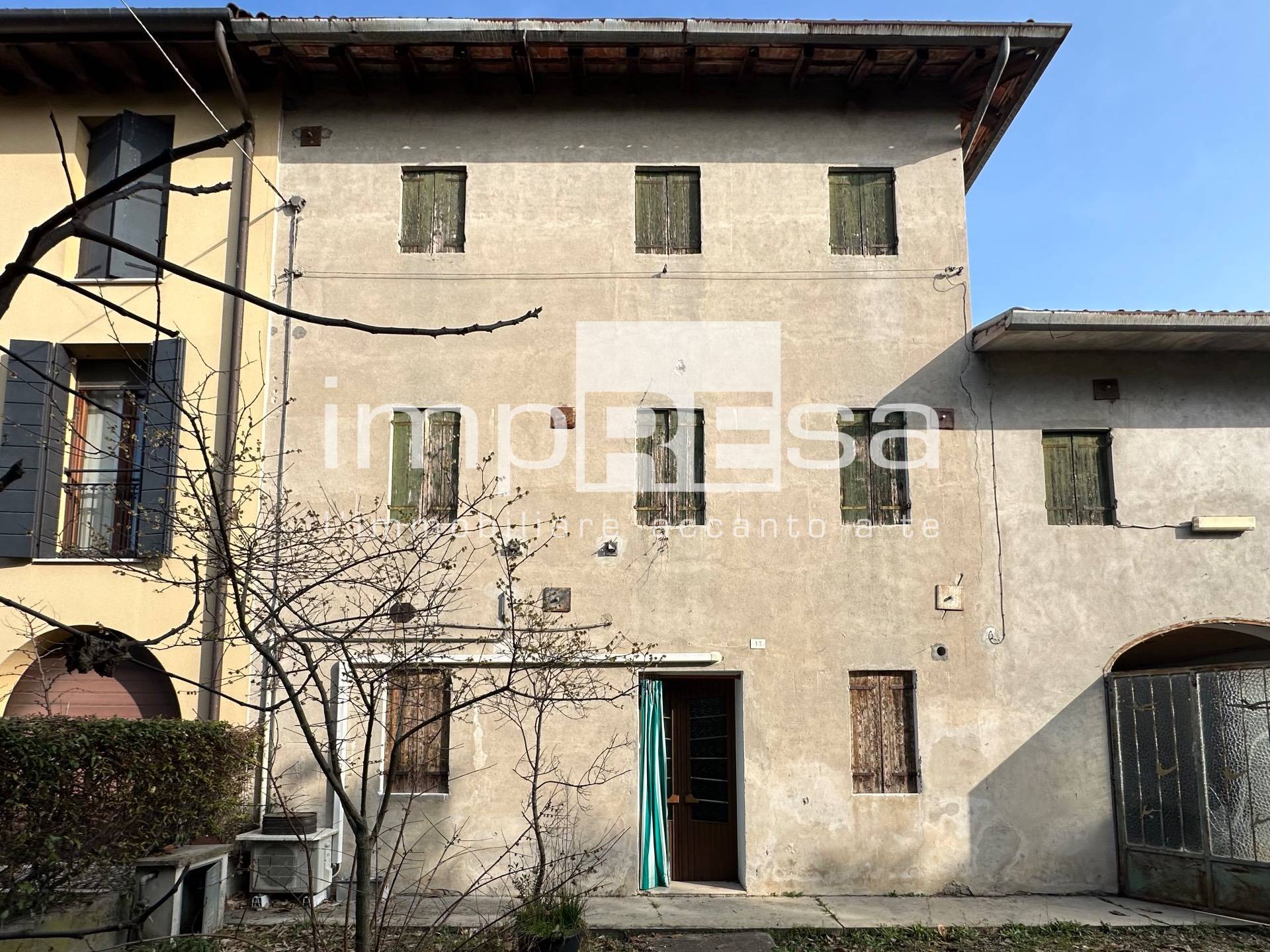 Rustico/Casale in vendita a Spresiano, Visnadello