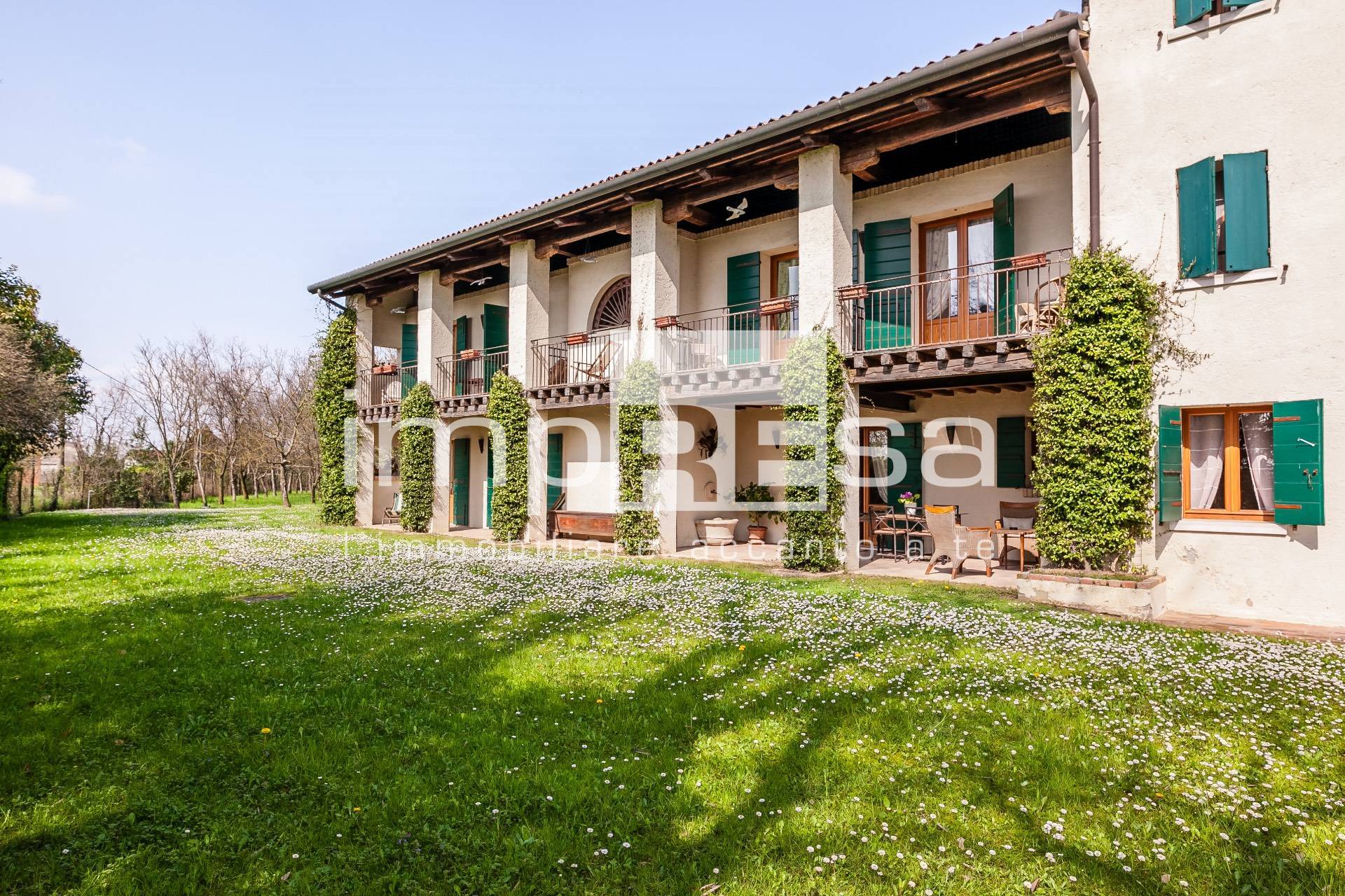 Rustico/Casale in vendita a Spresiano, Visnadello