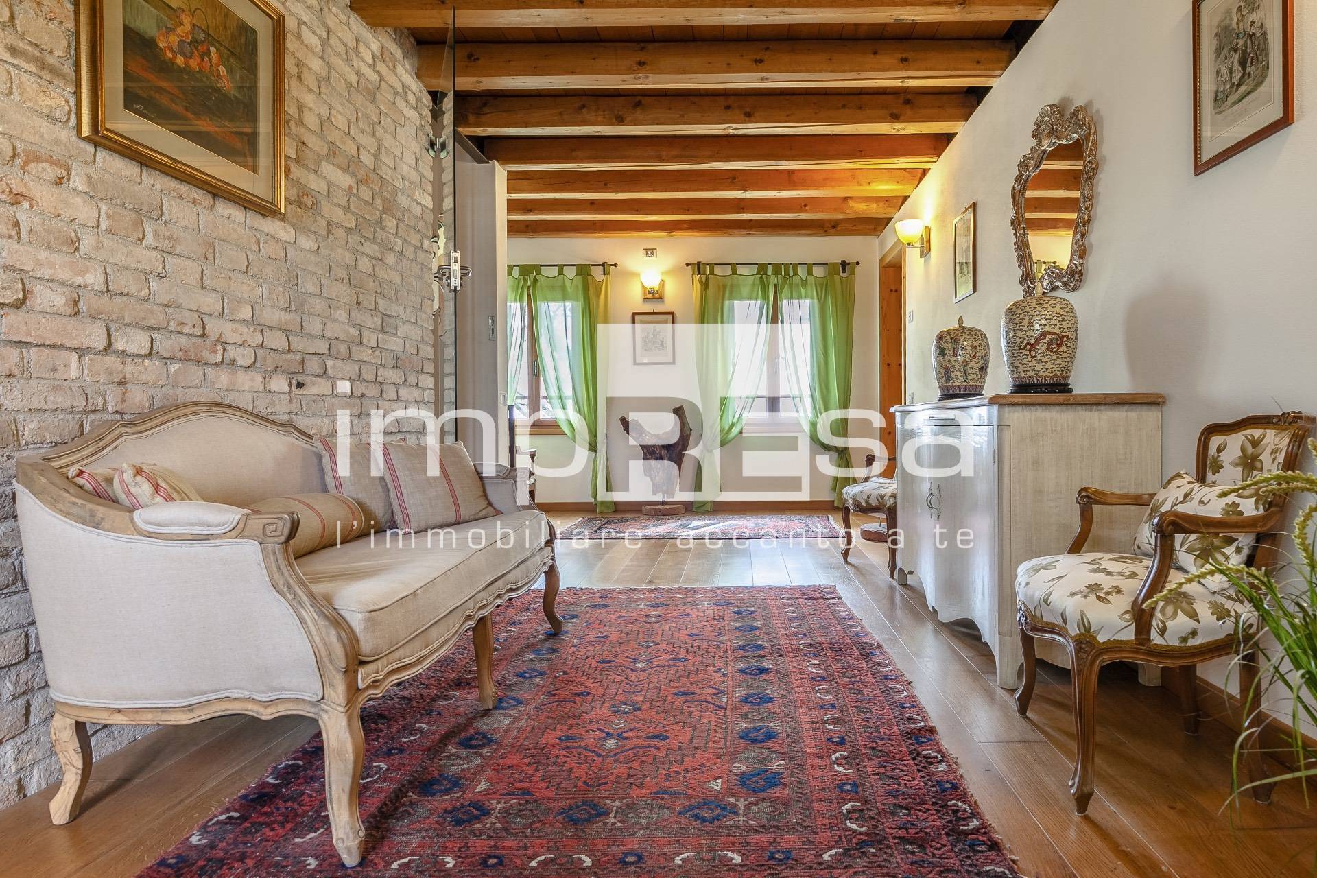 Rustico/Casale in vendita a Spresiano, Visnadello