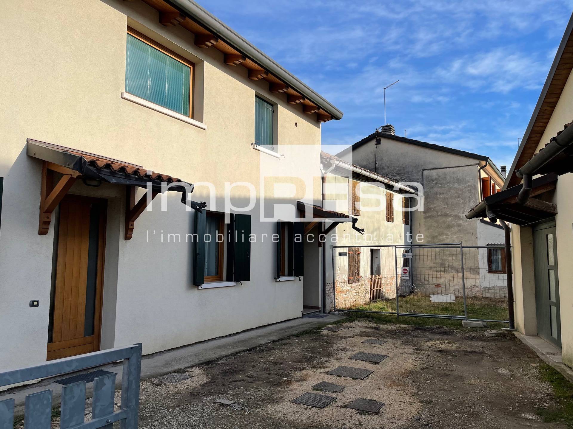 Rustico/Casale in vendita a Villorba, Fontane