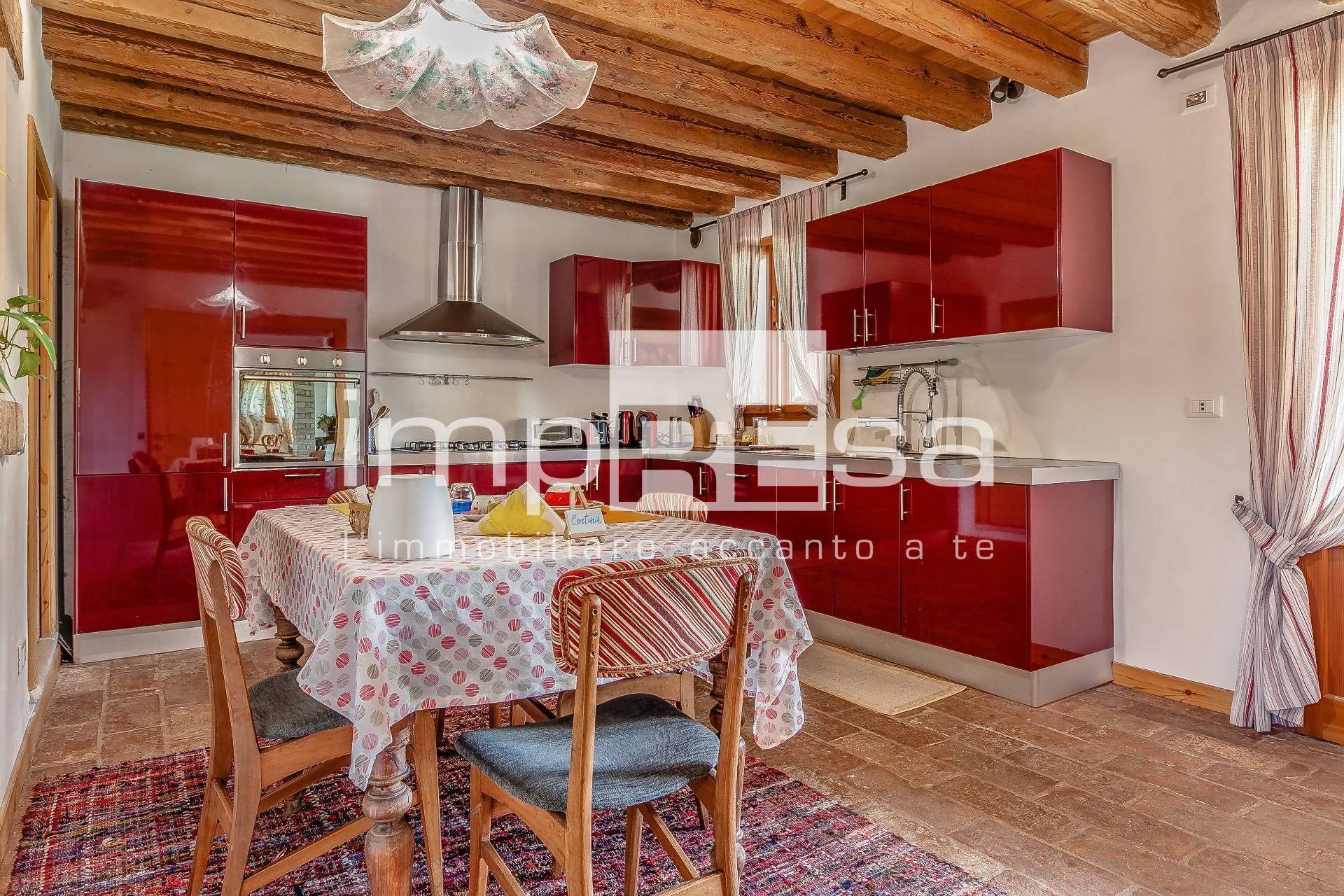 Rustico/Casale in vendita a Spresiano, Visnadello