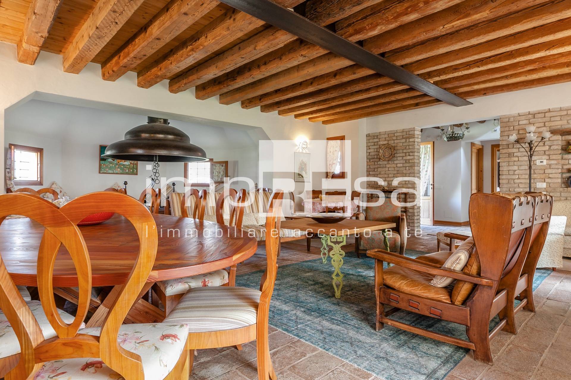 Rustico/Casale in vendita a Spresiano, Visnadello