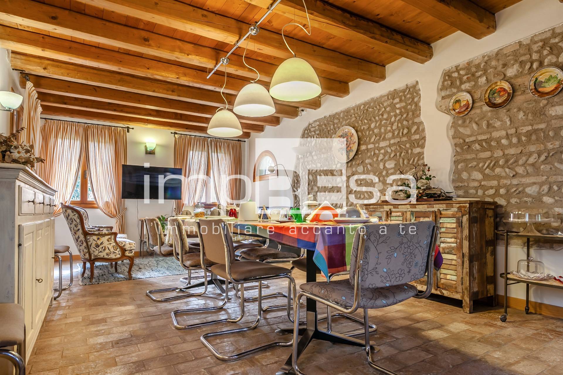 Rustico/Casale in vendita a Spresiano, Visnadello