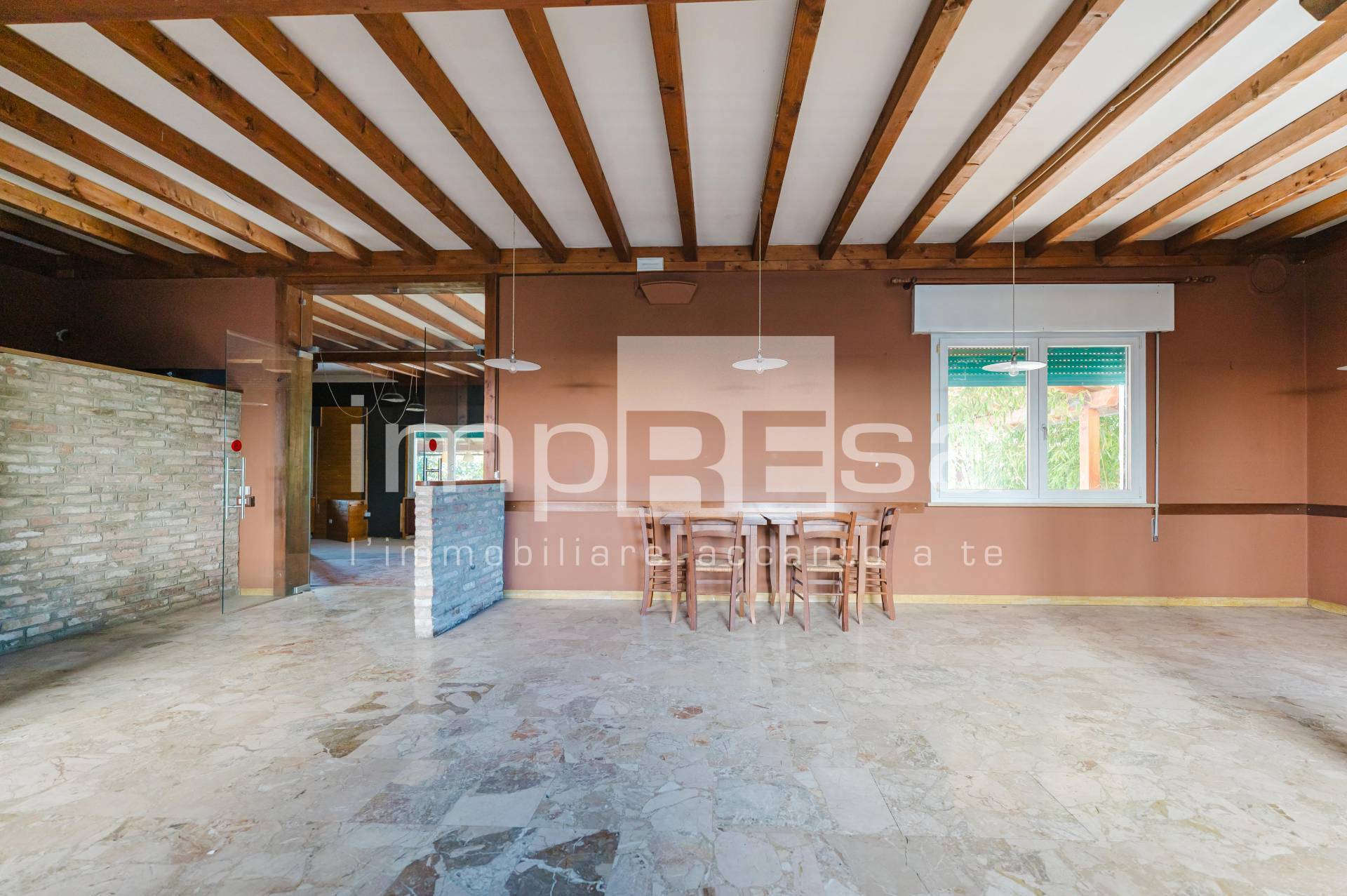 Ristorante in vendita a Spresiano, Centro