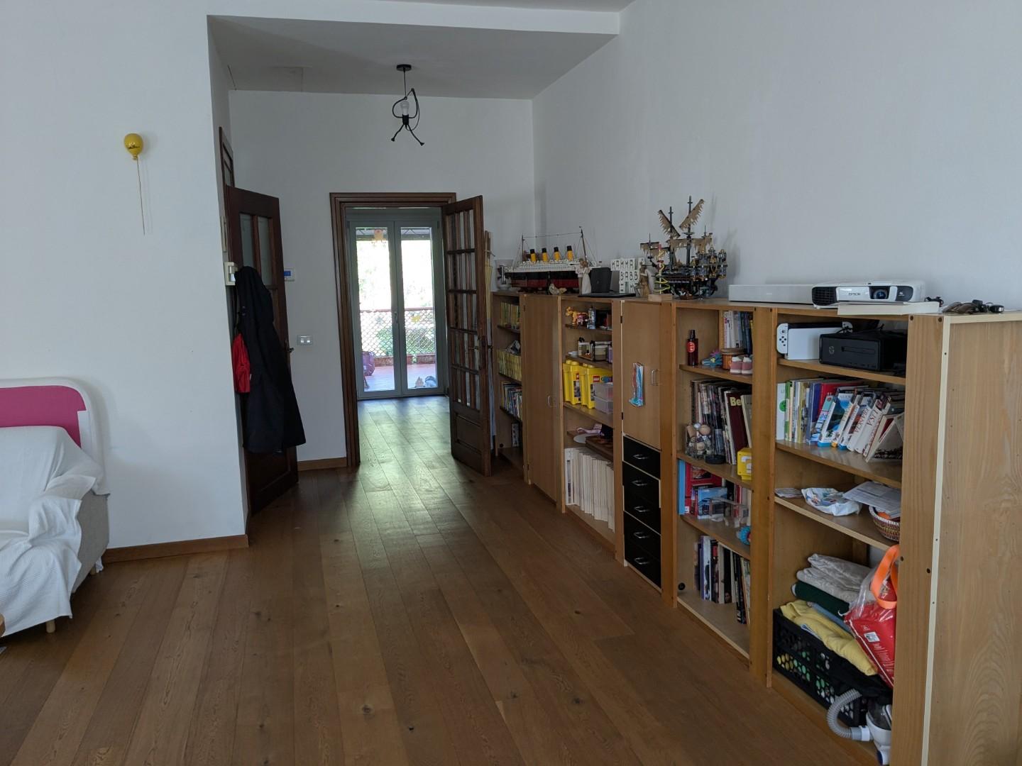 Appartamento con terrazzo a Calci