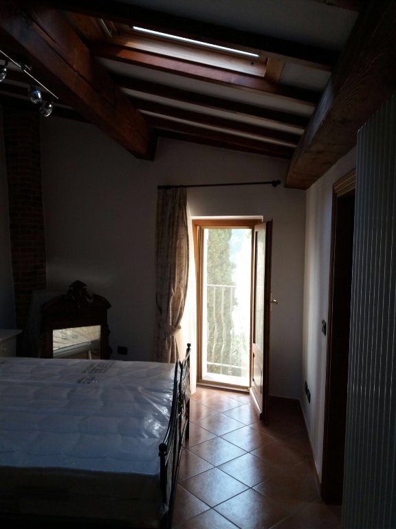 Casa indipendente arredata in affitto a Calci