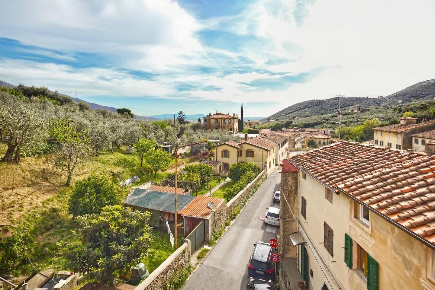 Attico ristrutturato, Calci castelmaggiore