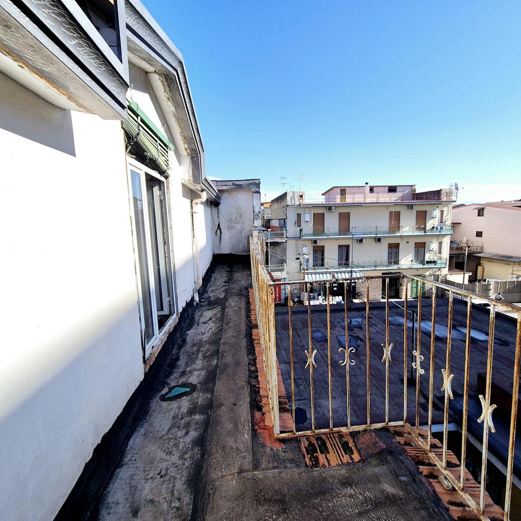 Attico da ristrutturare a Caivano