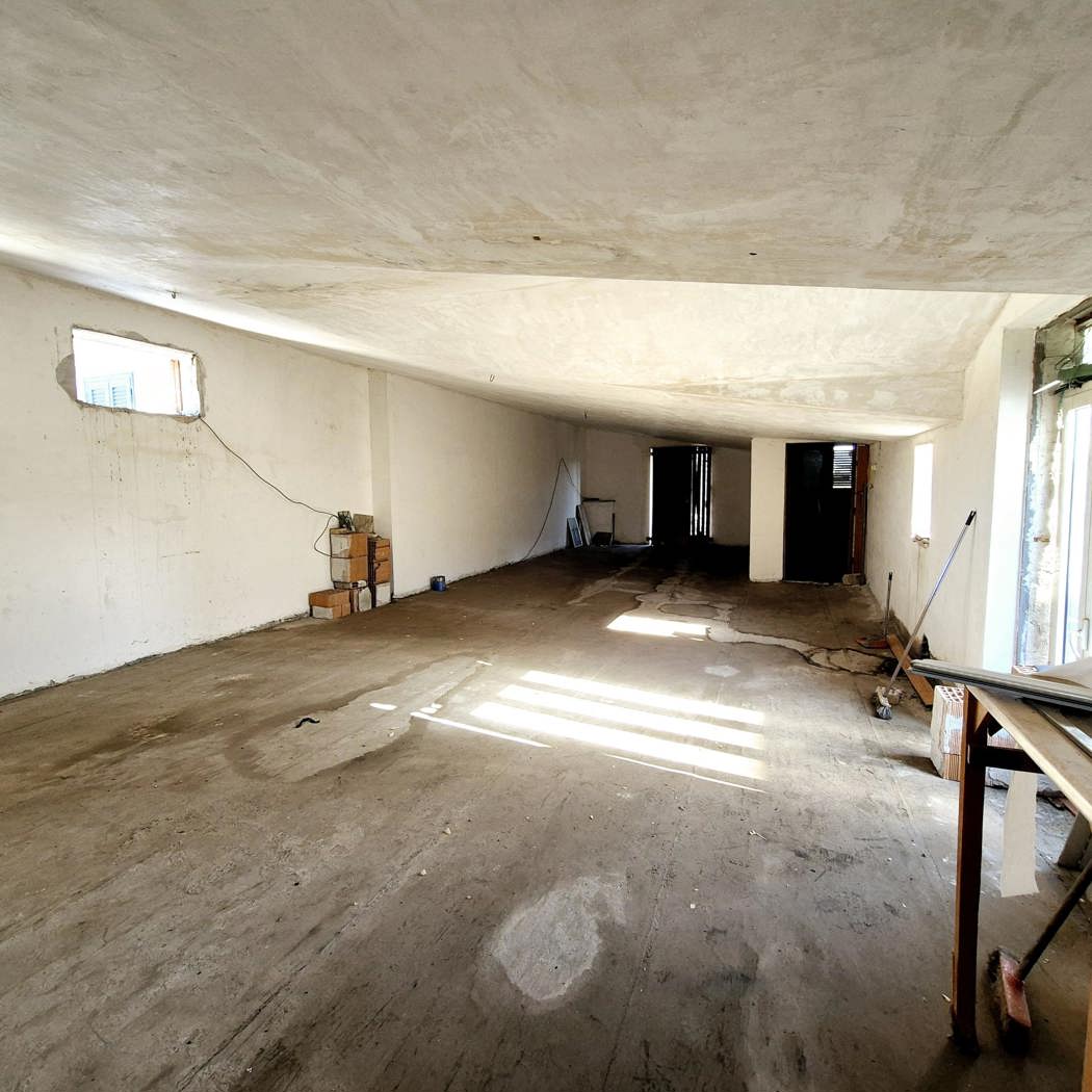 Attico da ristrutturare a Caivano