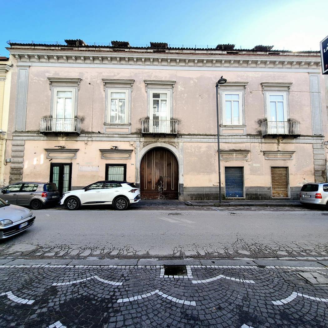 Casa indipendente da ristrutturare a Caivano