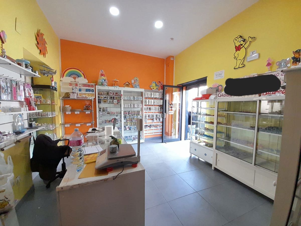 Negozio in vendita a Caivano