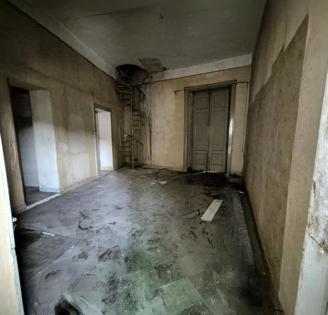 Casa indipendente da ristrutturare a Caivano