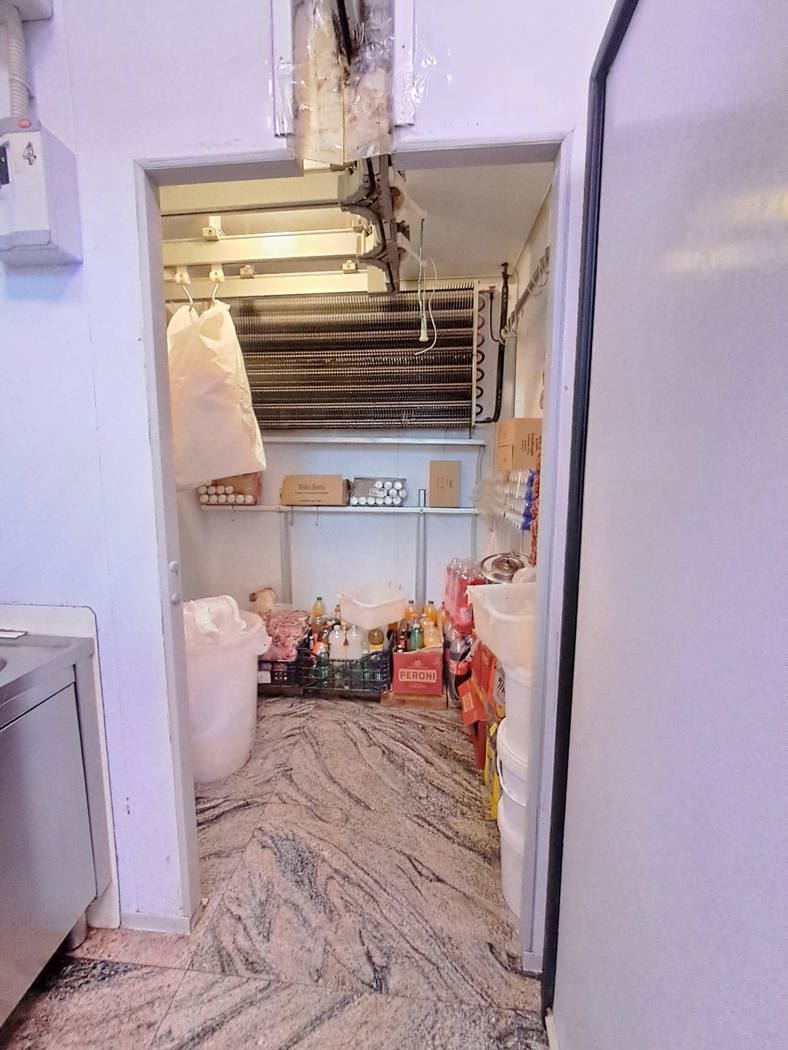 Attivit commerciale in vendita a Cardito