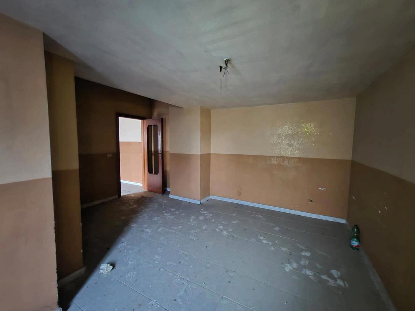 Stabile/Palazzo con box a Cardito