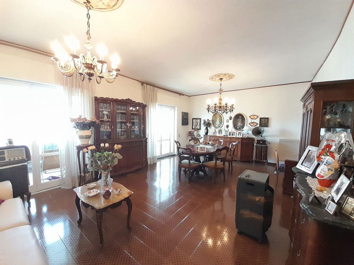 Appartamento con box a Cardito