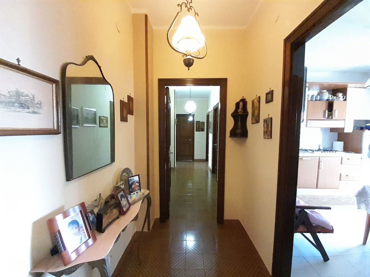 Appartamento con box a Cardito