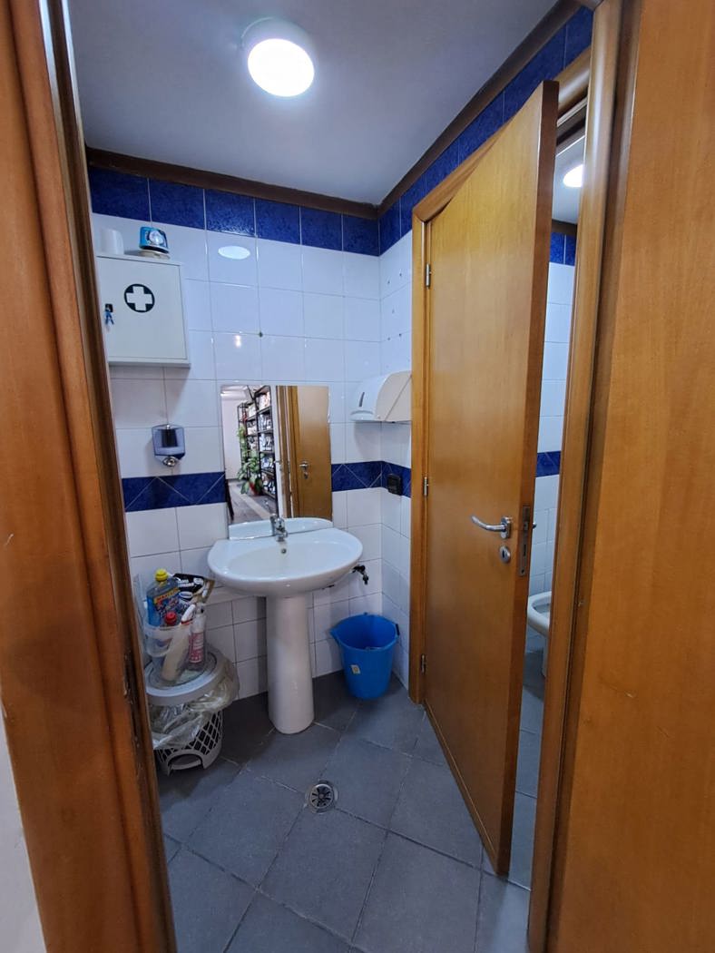 Attivit� commerciale in vendita a Cardito