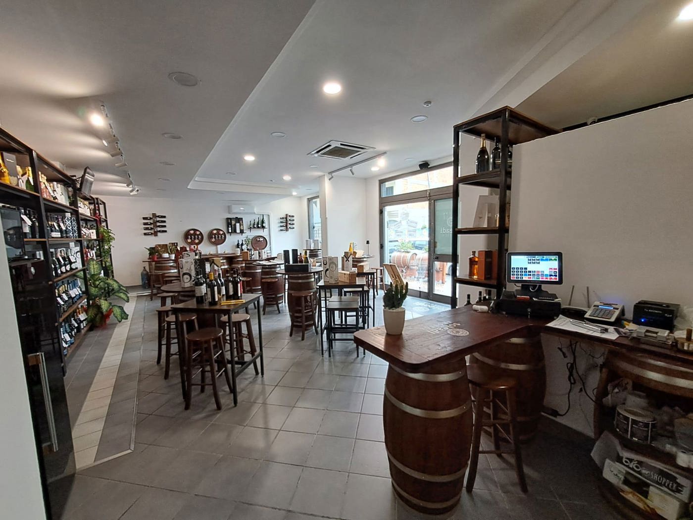 Attivit� commerciale in vendita a Cardito