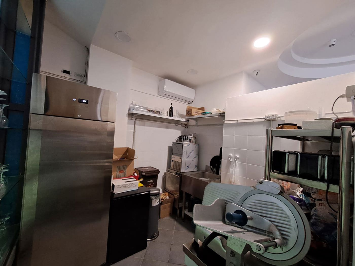 Attivit� commerciale in vendita a Cardito