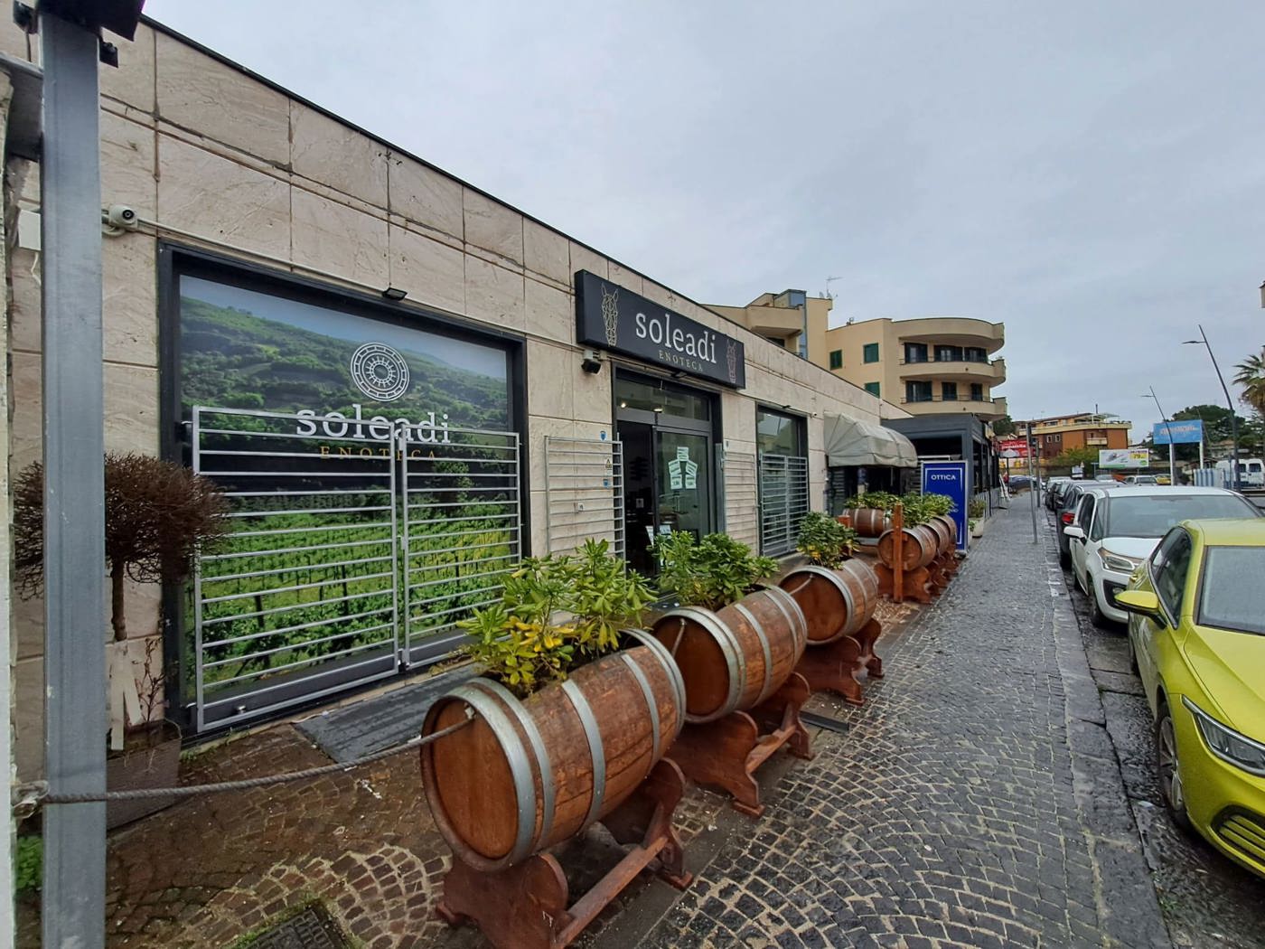 Attivit� commerciale in vendita a Cardito