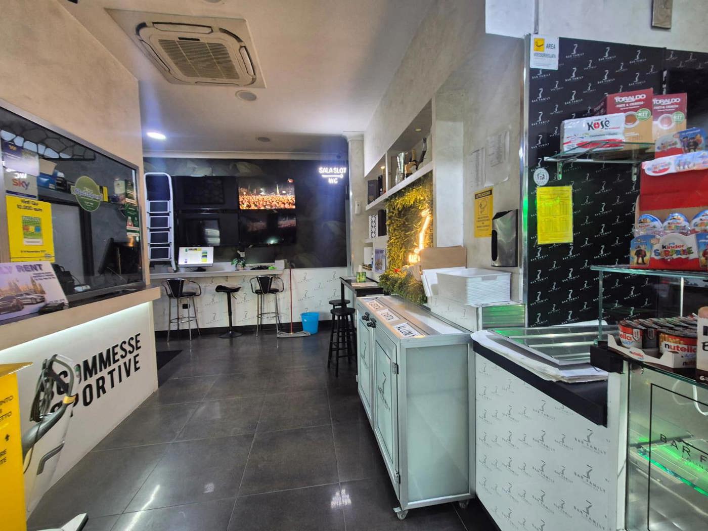 Attivit� commerciale in vendita a Caivano