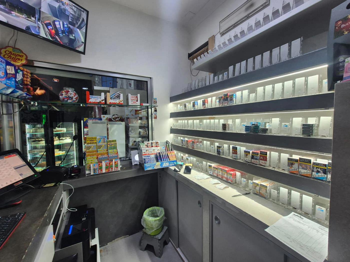 Attivit� commerciale in vendita a Caivano