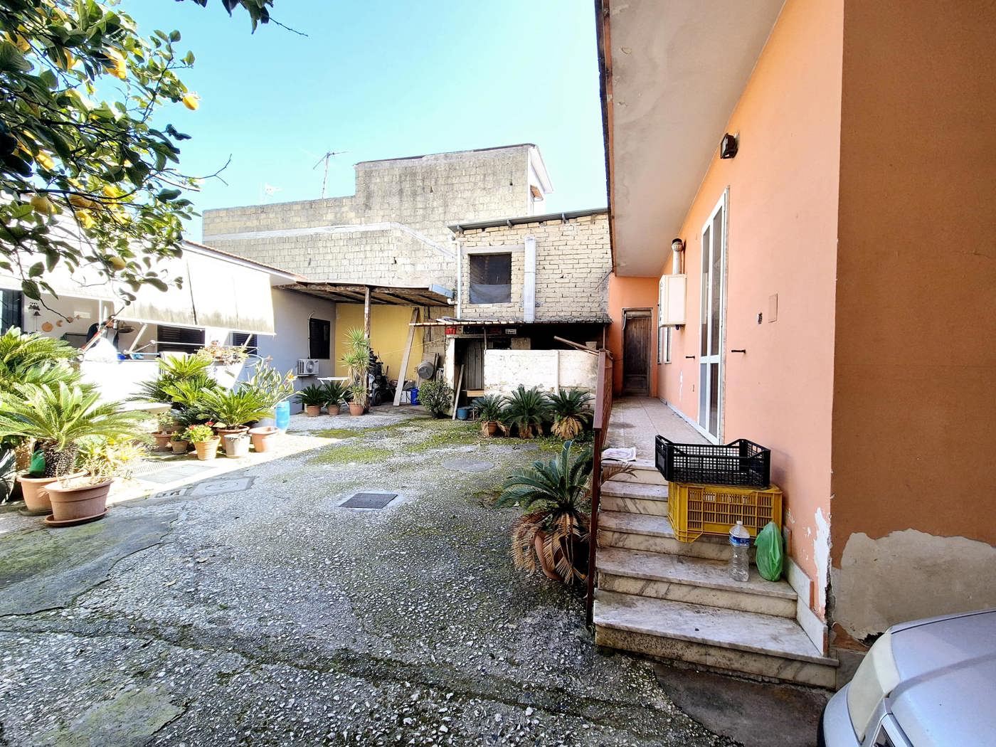 Casa indipendente con giardino a Caivano