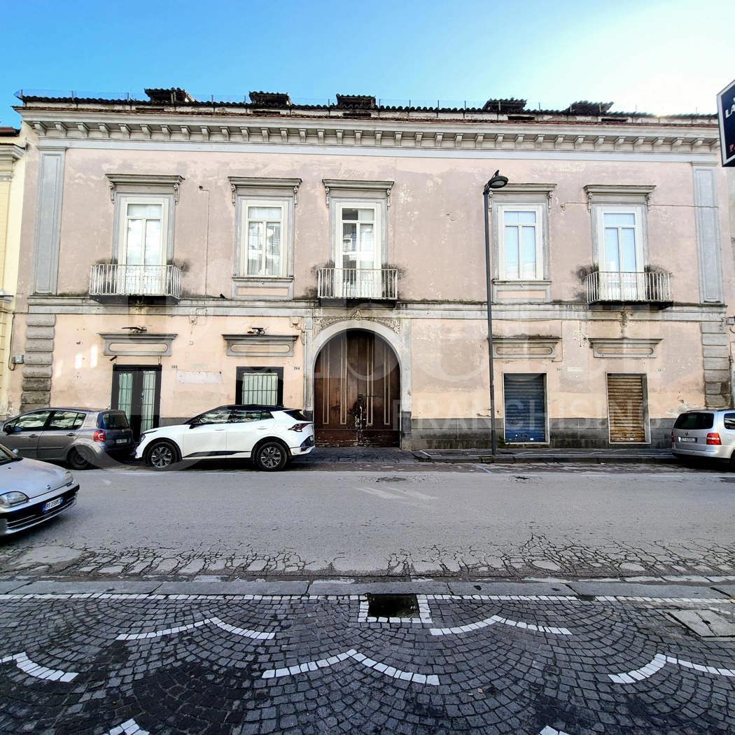 Casa indipendente da ristrutturare a Caivano