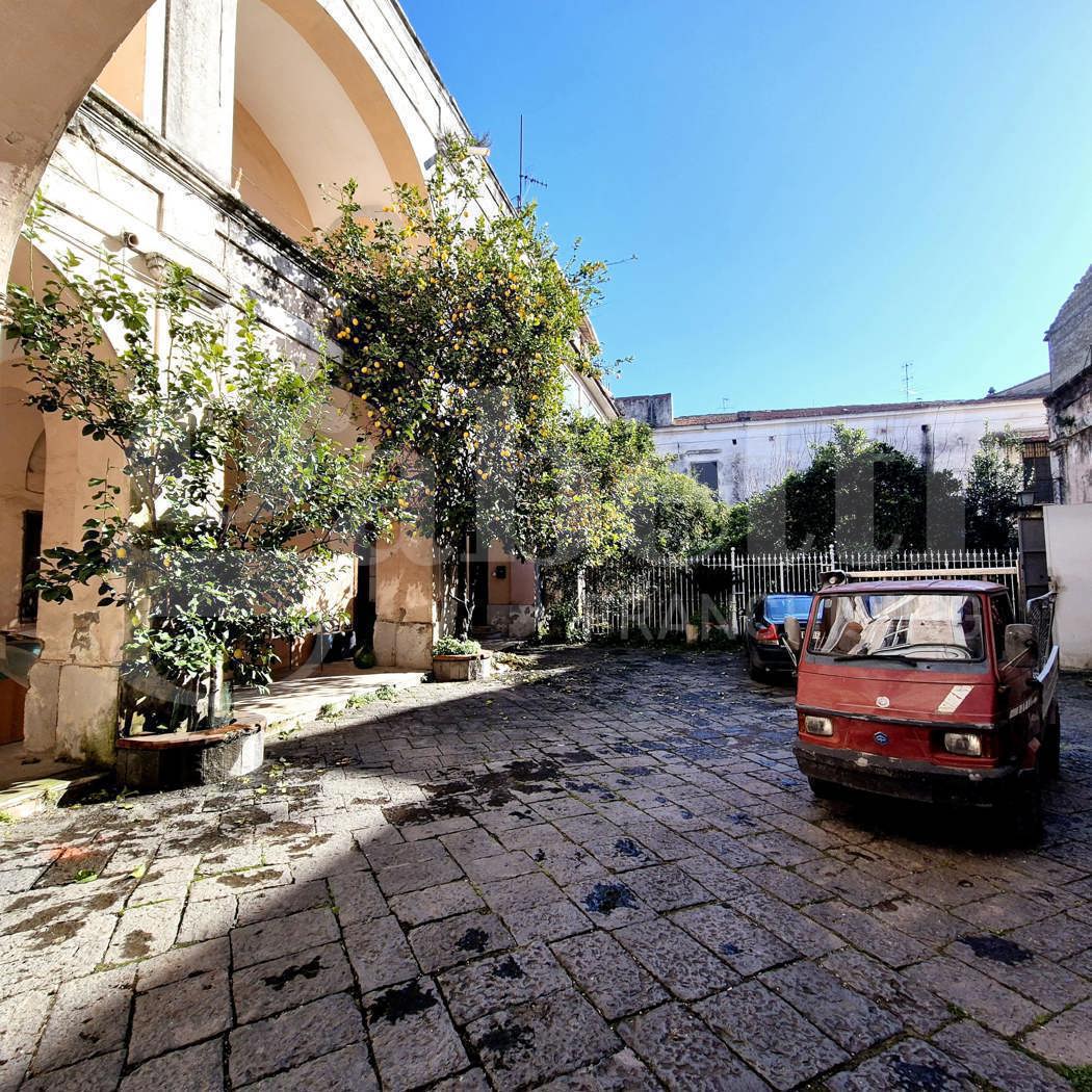 Casa indipendente da ristrutturare a Caivano