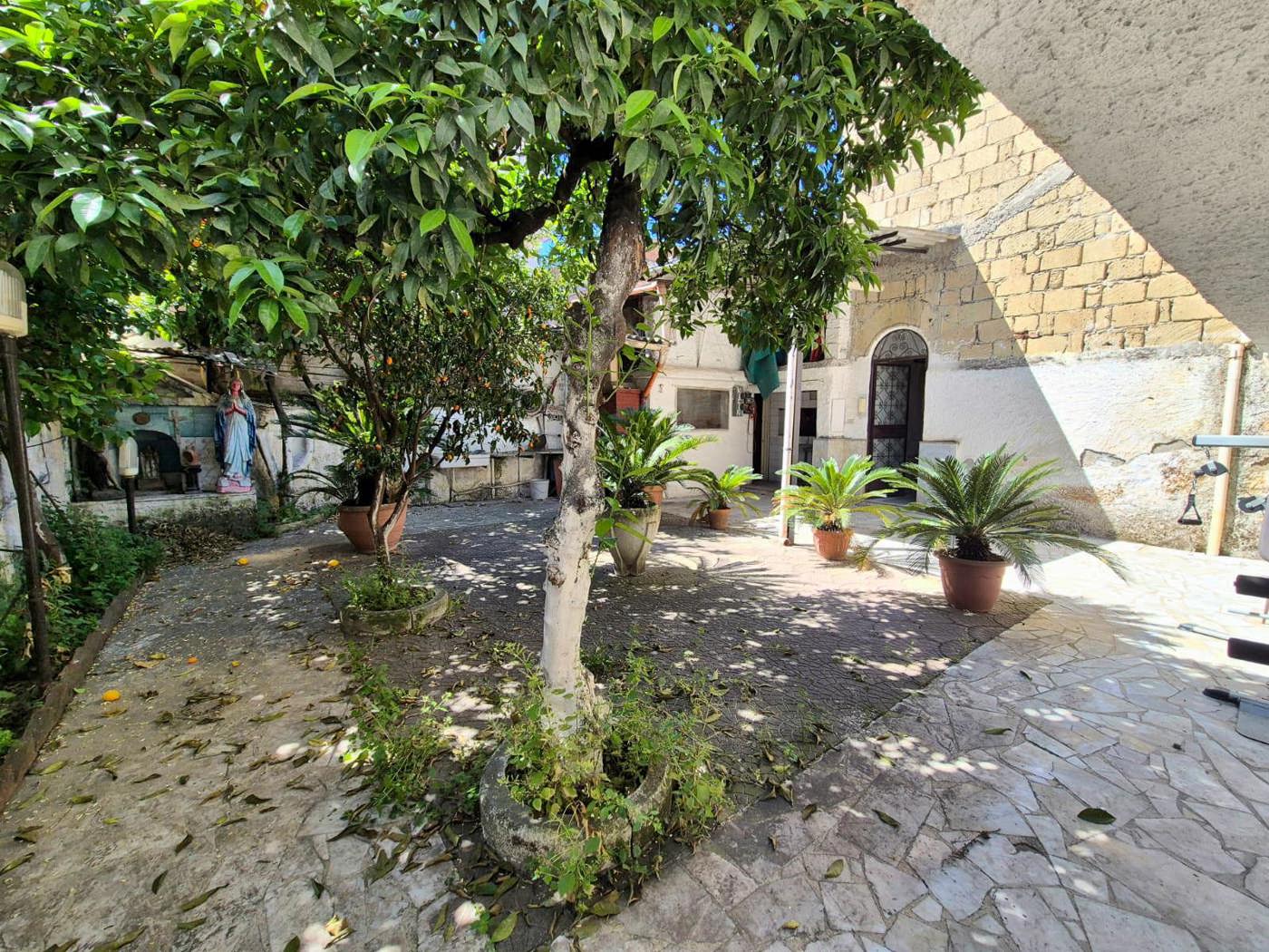 Casa indipendente con giardino a Caivano