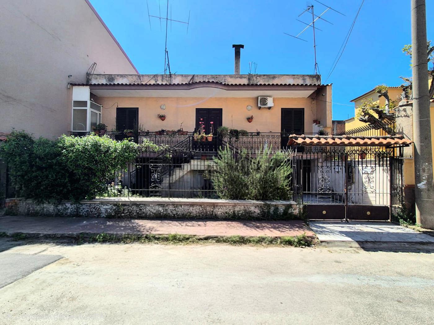 Casa indipendente con giardino a Caivano