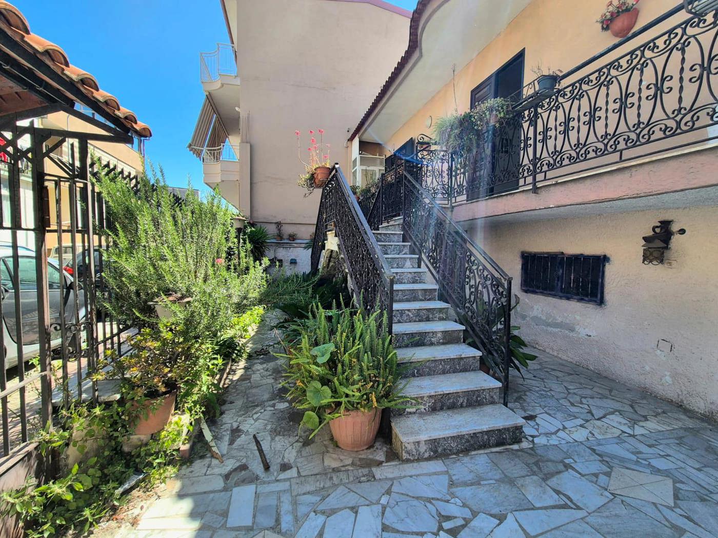 Casa indipendente con giardino a Caivano