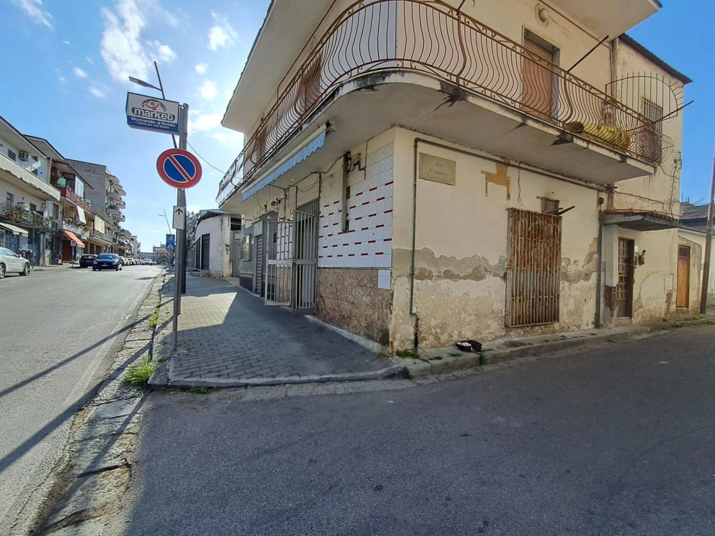 Negozio in affitto a Cardito
