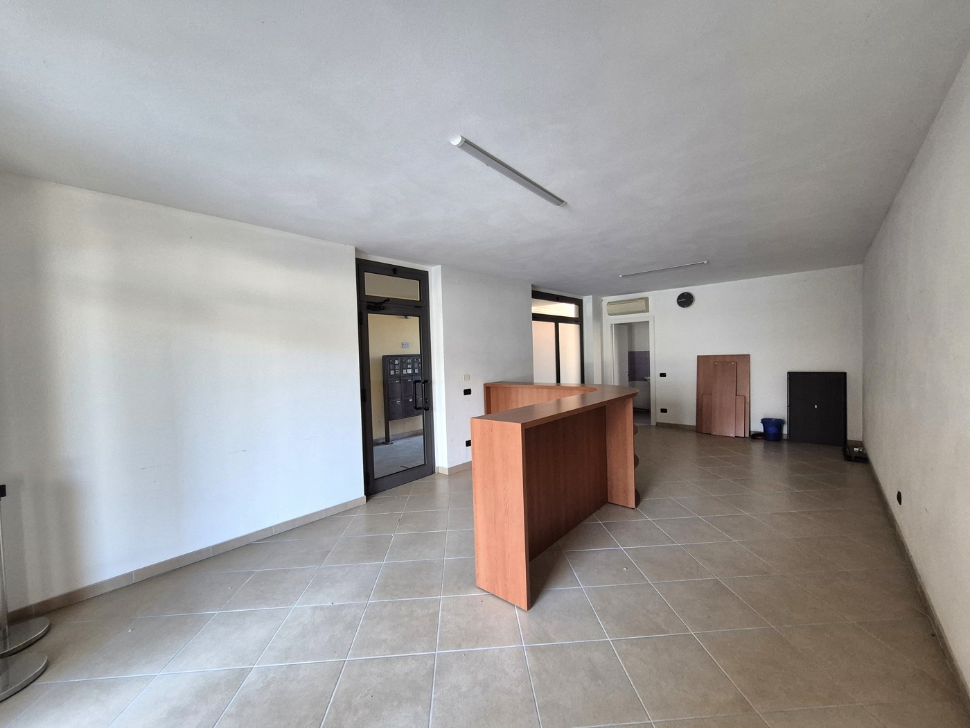 Negozio in affitto a Torrevecchia Pia