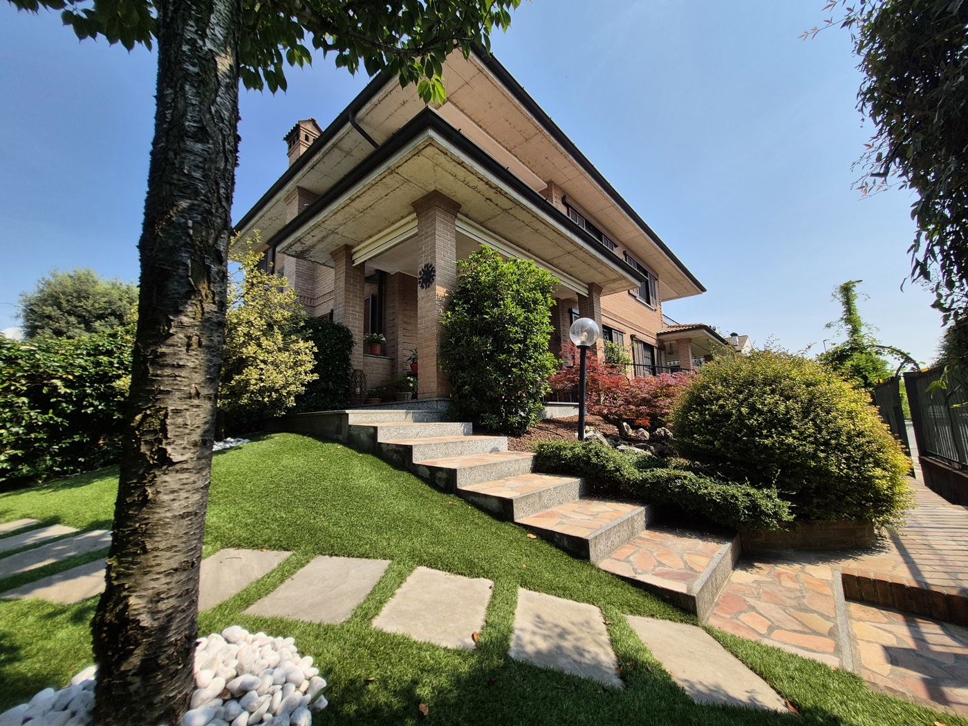 Villa Bifamiliare con giardino a Landriano