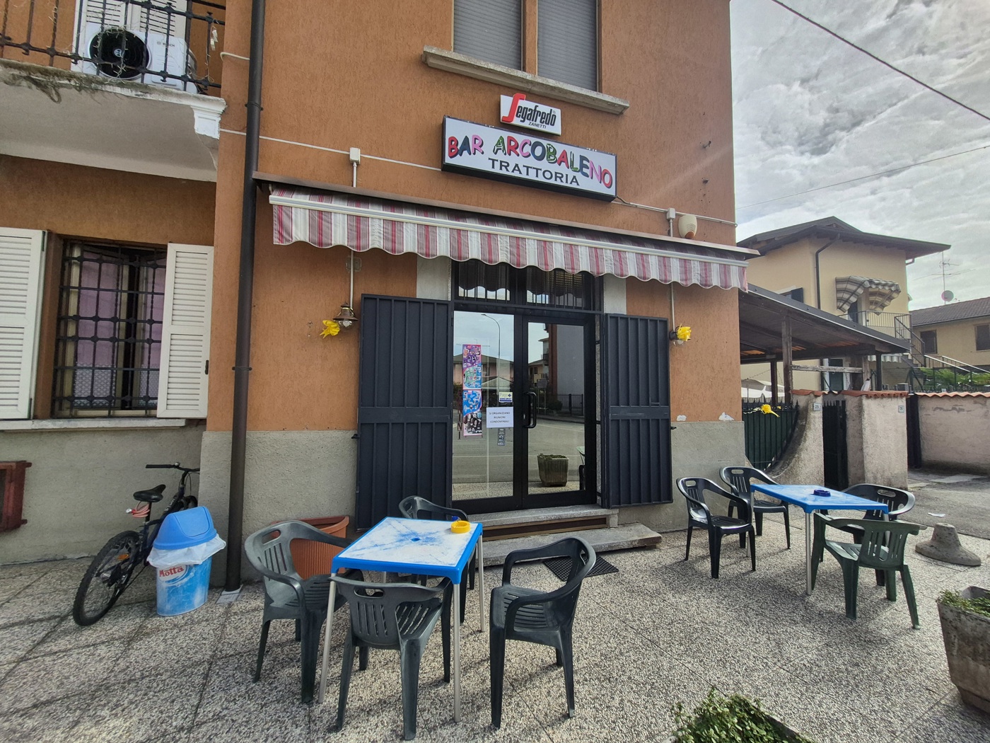 Negozio da ristrutturare a Siziano