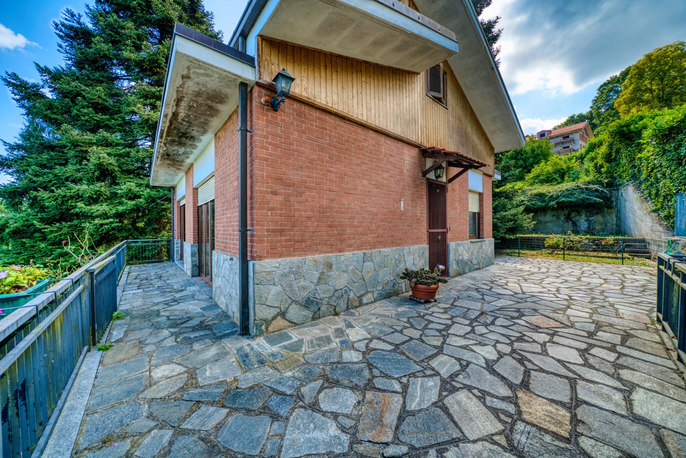 Villa con giardino a Torino