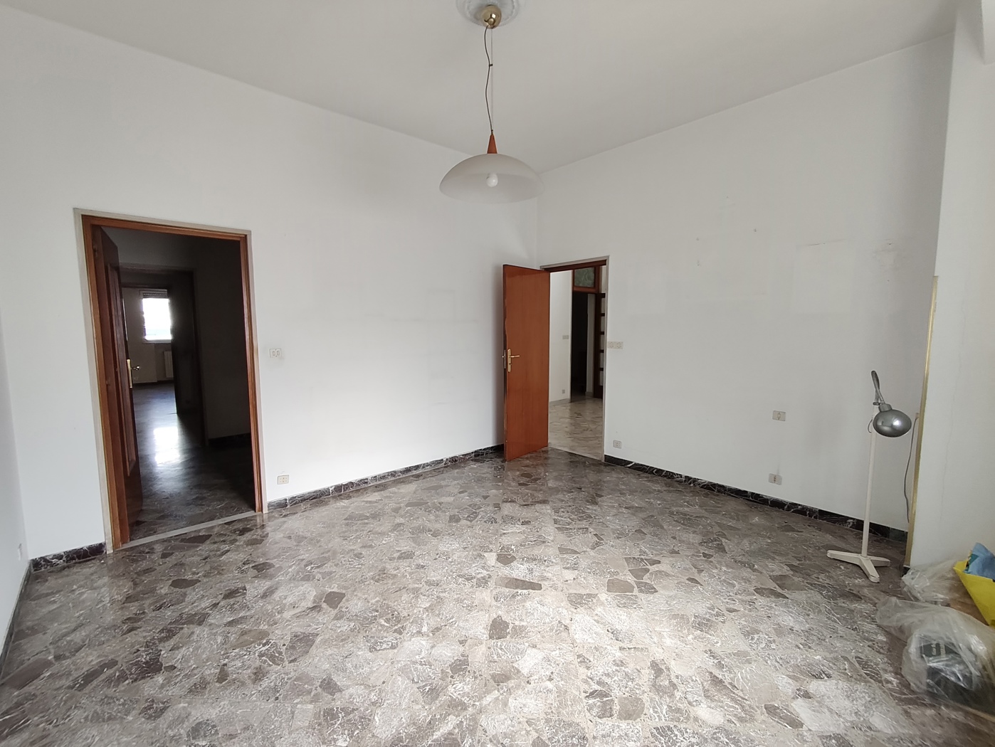 Ufficio da ristrutturare a Taranto