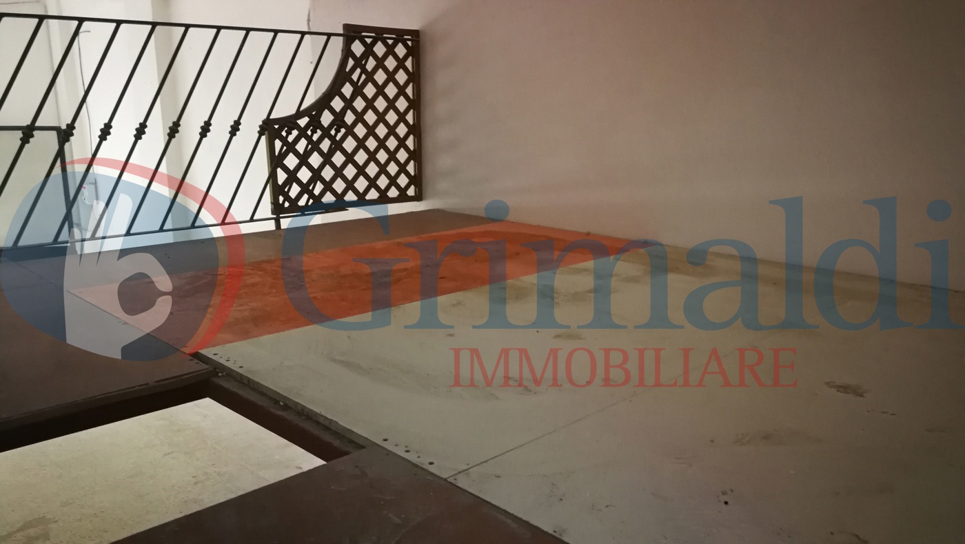Magazzino in vendita a Taranto