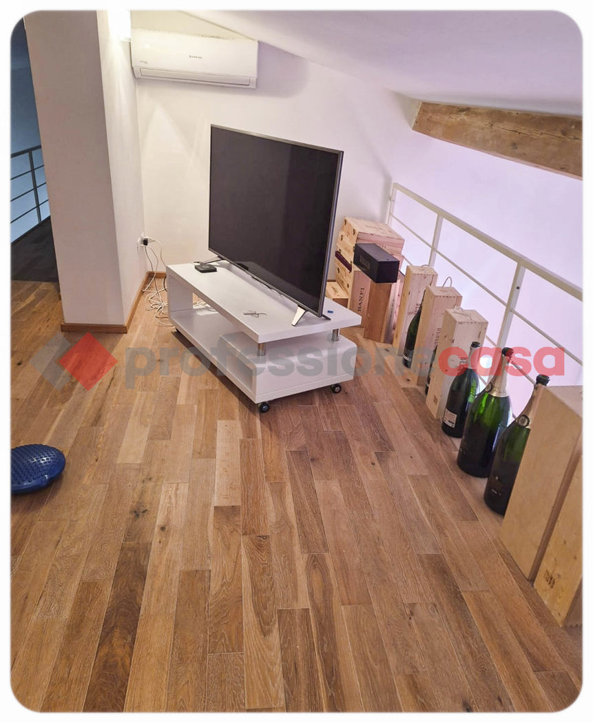 Trilocale arredato in affitto a Livorno