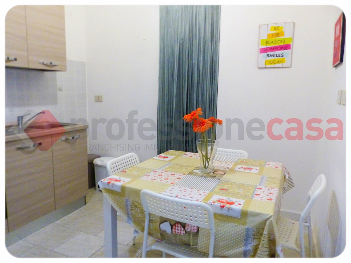 Bilocale arredato in affitto a Livorno
